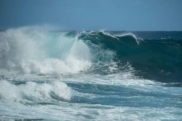 Strong Waves Close — Stock Photo, Image