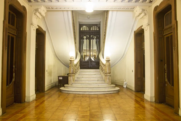 Interior de la antigua casa clásica —  Fotos de Stock