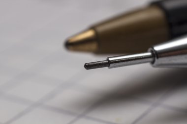 mekanik kurşun kalem