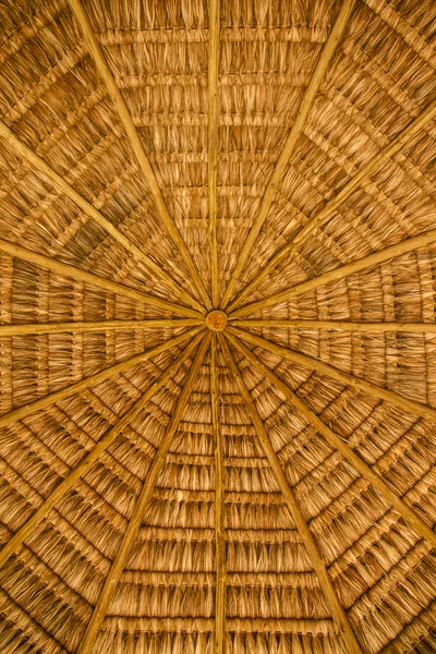 Roof of wood and straw — Stock Photo, Image