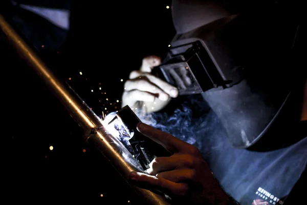 Welding worker — Stock Photo, Image