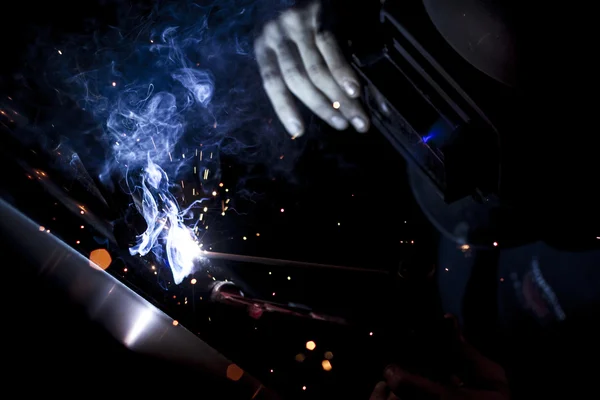 Welding worker — Stock Photo, Image