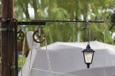 yelken yan kasnak ile