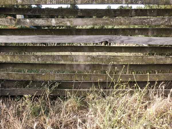 Houten bruin hek — Stockfoto