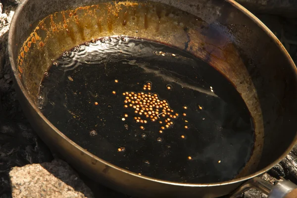 Sauce on wok — Stock Photo, Image