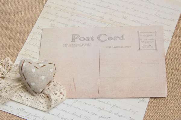 Shabby chic hart op vintage papers — Stockfoto