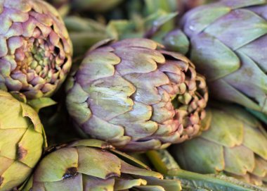 enginar bir pazarında