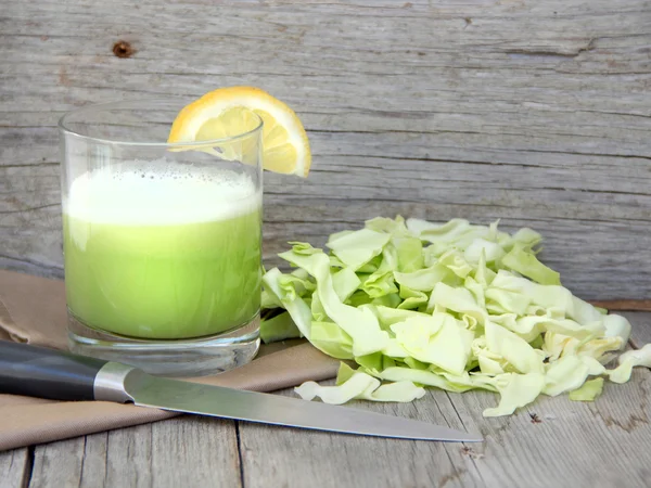 Suco de repolho fresco — Fotografia de Stock