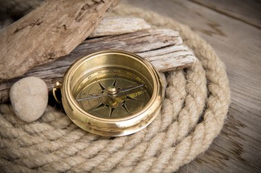 arka plan ile pusula keşfetmek