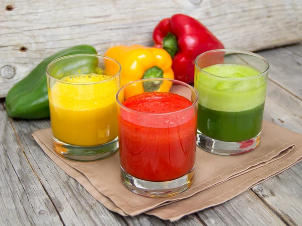 Frische Smoothies im Glas — Stockfoto