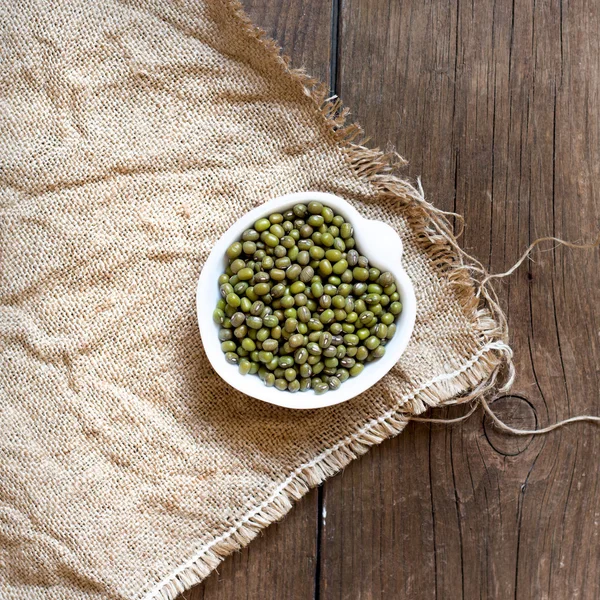 Rå økologiske mungbønner – stockfoto