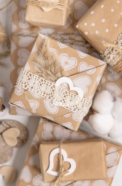 Valentines Day Presents Wrapped Kraft Paper Decorated Vintage Lace Hearts — Zdjęcie stockowe