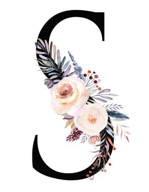 Pastel suluboya, beyaz üzerine izole edilmiş kış buketi içeren siyah S harfi. Yaprakları, böğürtlenleri ve çiçekleri mavi, lavantası ve pembesi olan bir kış mektubu. Düğün tasarımı için alfabe çiçek elementleri