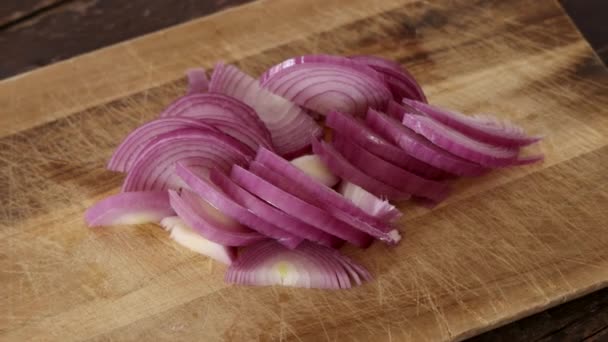 Chopped Fresh Onion Wooden Board Close Zoom — Stock Video