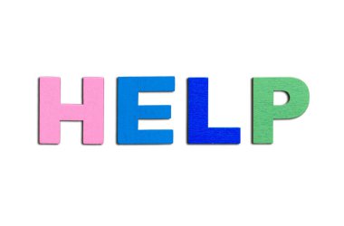 İmdat, tahtadan harflerle yazılmış harfler izole edilmiş. Savaştan kaçan insanlara destek ve yardım kavramı. Üst Manzara. Boşluğu kopyala