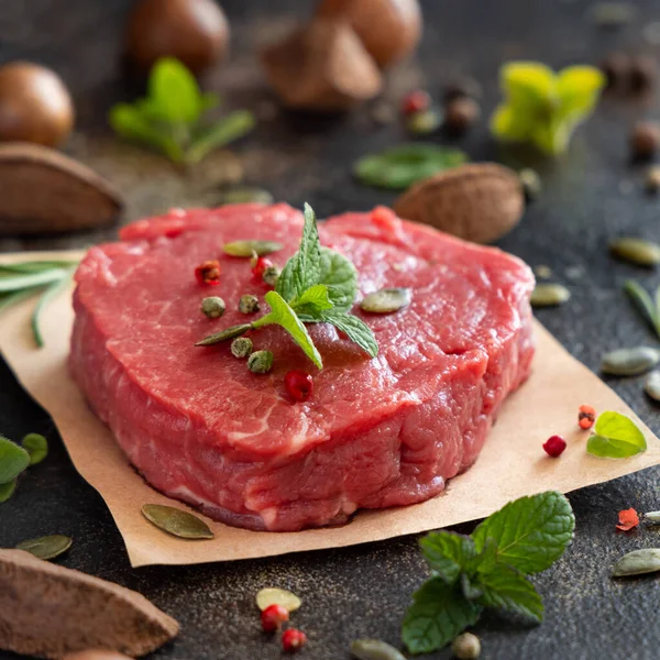 Raw Beef Fillet Steaks Dark Table Close Copy Space Portioned — Foto Stock