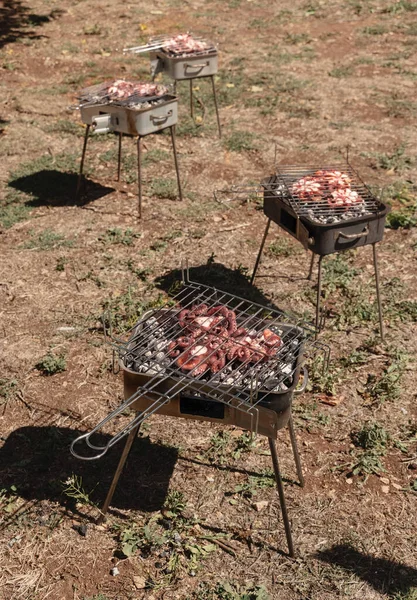 Verse Octopussen Houtskoolgrill Italië Traditionele Mediterrane Keuken Grillen Zeevruchten Buiten — Stockfoto