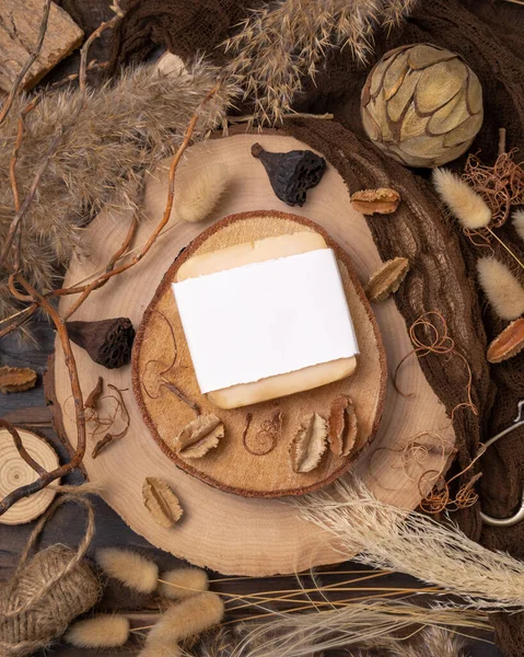 Handgemaakte Zeep Bar Met Blanco Label Hout Buurt Van Natuurlijke — Stockfoto