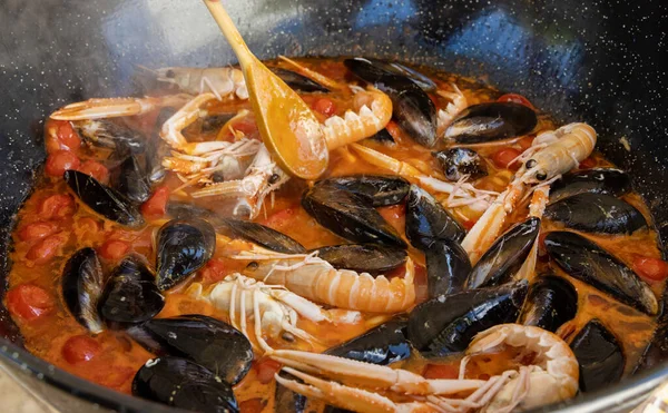 Cooking Italian Stew Seafood Tomatoes Big Frying Pan Mediterranean Apulian — Stock Photo, Image