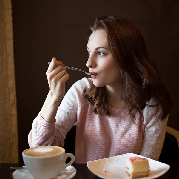 Charming woman in a restaurant — Stock Photo, Image