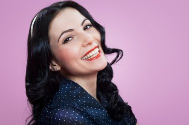 kız mavi gömlekli pin