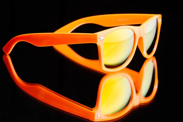 Цветные солнечные очки . — стоковое фото