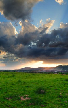 dramatik fırtına günbatımı yaz aylarında mahallinde.