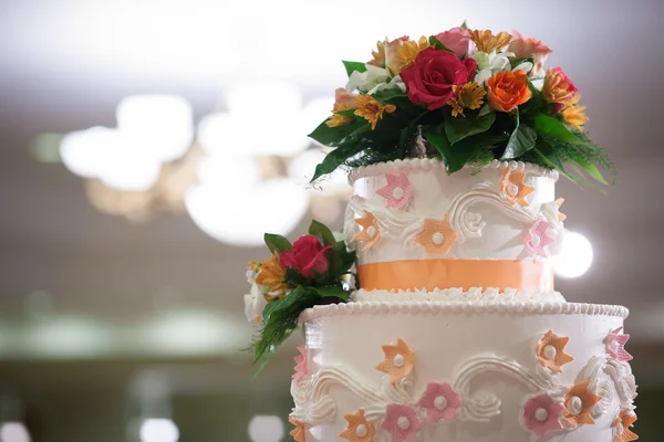 Свадебный торт для свадебного украшения — стоковое фото