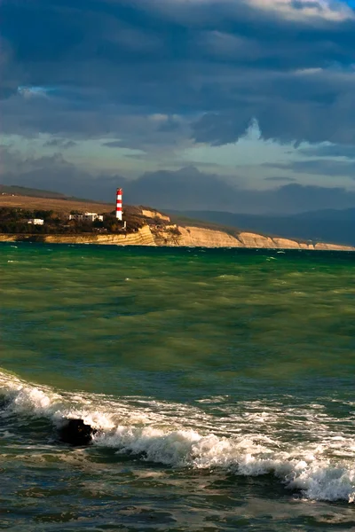 De kust van de Zwarte Zee in Gelendjik, Rusland — Stockfoto