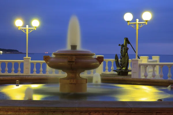 Fountain on the coastline — Stock Photo, Image