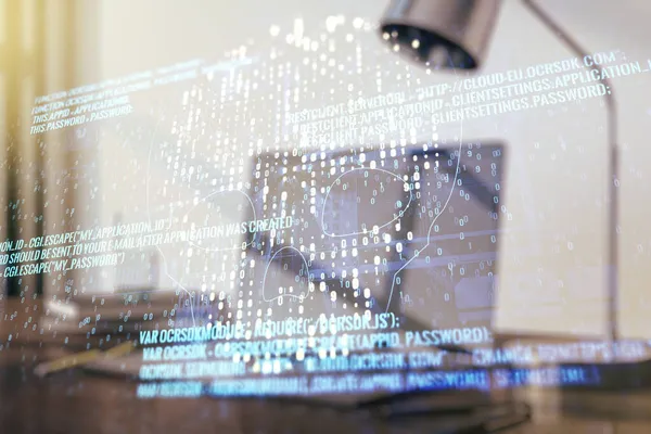 Holograma de cráneo de código creativo en el fondo de la computadora moderna, el cibercrimen y el concepto de hacking. Multiexposición —  Fotos de Stock