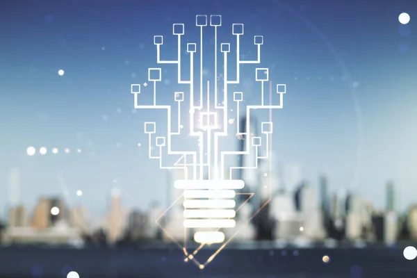 Doppelbelichtung des virtuellen kreativen Glühbirnen-Hologramms mit Chip auf verschwommenem Stadtbild-Hintergrund, Idee und Brainstorming-Konzept — Stockfoto