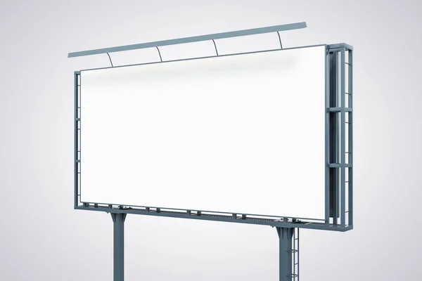 Бланк белого билборда, изолированный на светлом фоне, перспективный вид. Макет, 3D-рендеринг — стоковое фото