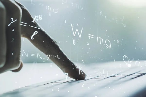 Ilustración creativa de la fórmula científica con las manos escribiendo en el teclado de la computadora en el fondo, la ciencia y el concepto de investigación. Multiexposición — Foto de Stock