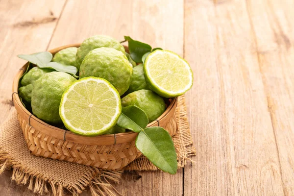 Close Slice Thai Bergamot Wooden Table Background Food Healthcare Concept — Stockfoto