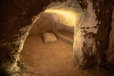 Bet She 'arim Ulusal Parkı' ndaki Haham Yehuda Hanassi 'nin Mağarası, Kiryat Tivon, İsrail. Gömme mağarası