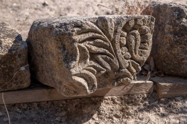 Kiryat Tivon, İsrail 'deki Bet She' arim 'deki Menorah Mağaraları.