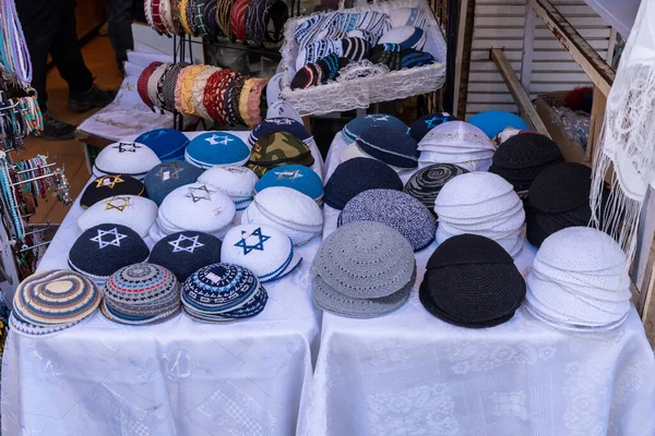 Verscheidenheid Van Gehaakte Yarmulkes Kippot Koop Bij Mahane Yehuda Markt — Stockfoto