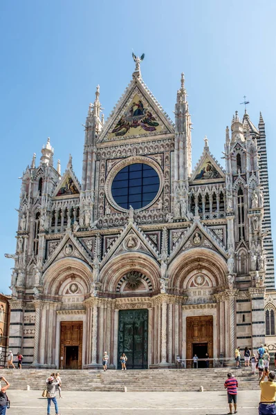 시에나 이탈리아 2017 이탈리아 시에나 대성당의 인상적 아름다운 시에나 대성당 — 스톡 사진