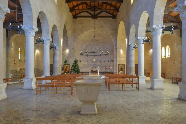 Interior Tabgha Iglesia Multiplicación Los Panes Peces Navidad Con Decoraciones — Foto de Stock