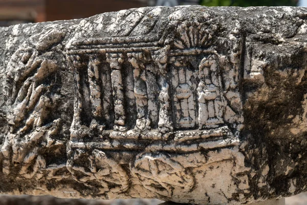 Rzeźba Arki Przymierza Nadprożu Ruinach Kafarnaum Nad Morzem Galilejskim Izraelu — Zdjęcie stockowe