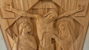 Capernaum, İsrail 18 Mayıs 2022 Capernaum 'da Aziz Peter Kilisesi' nin içinde güzel detaylı ahşap oymalar yapıldı.. 