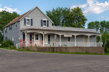 Underwood Minnesota ABD 10 Temmuz 2022 Phelps Değirmen Dükkanı Phelps Mill Underwood, Minnesota USA 'nın hemen yanında bitip bitti.