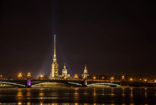 Gece St. Petersburg.