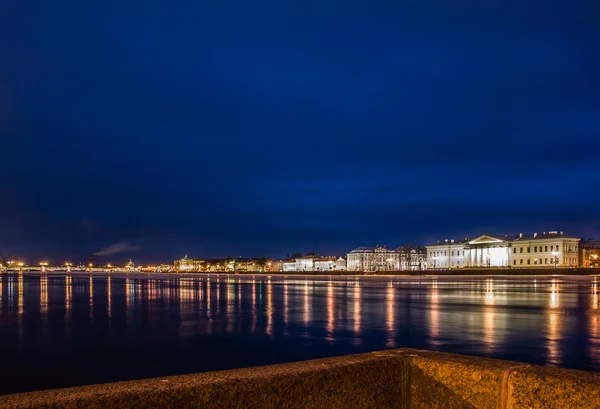 Gece St. Petersburg.