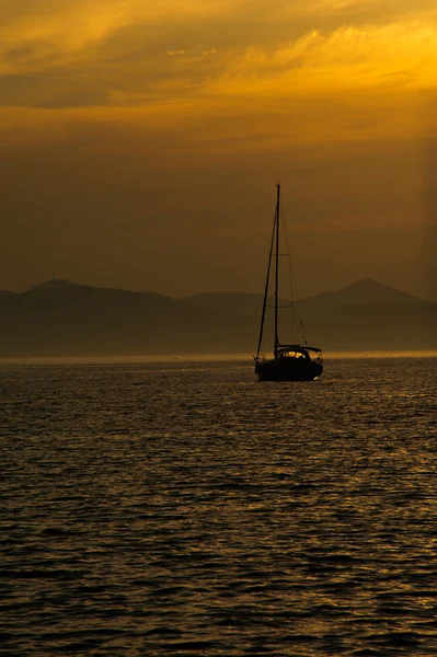 Puesta de sol sobre el mar —  Fotos de Stock