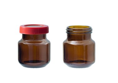 Kahverengi Tavuk Çorbası Özütü Şişe, Beyaz Arkaplanda Kırmızı Lid, Model