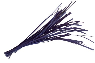 Boyalı bambu beyaz arka planda izole edilmiş.