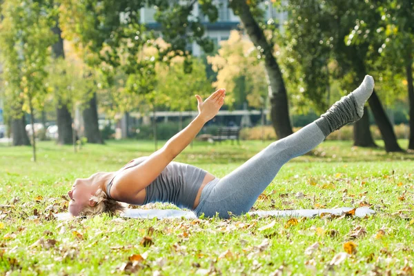 Yoga Uttana padasana — Foto Stock