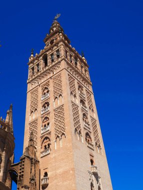 Sevilla 'daki Giralda' nın panoramik görüntüsü